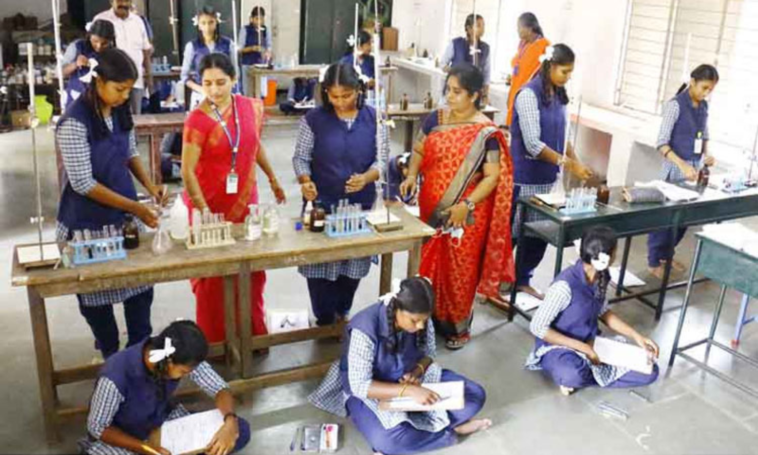 11th and 12th Class Students Exam Date Notification | 11 மற்றும் 12-ம்  வகுப்பு மாணவர்களுக்கு செய்முறை தேர்வு தேதி அறிவிப்பு