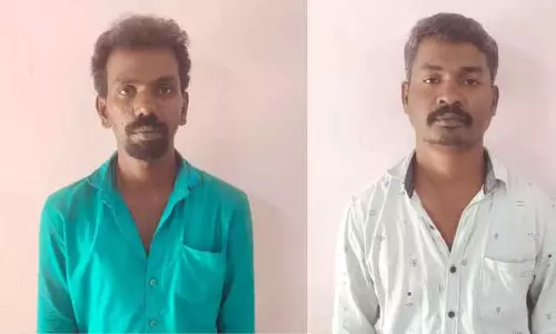 வேனில் கடத்திய 1 டன் ரேஷன் அரிசி பறிமுதல் வேனில் கடத்திய 1 டன் ரேஷன் அரிசி பறிமுதல்