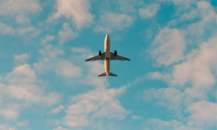 மாஸ்கோ - கோவா விமானத்திற்கு வெடிகுண்டு மிரட்டல்....அவசர அவசரமாக வெளியேற்றப்பட்ட பயணிகள்.. முடிவில்...  வெடிகுண்டு ஏதுமில்லை என பரிசோதனைக்கு பின் அறிவிப்பு