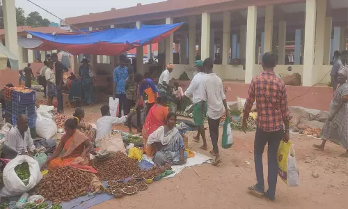 கூடலூரில் புதிய வாரச்சந்தை; நகராட்சி கூட்டத்தில் தீர்மானம்