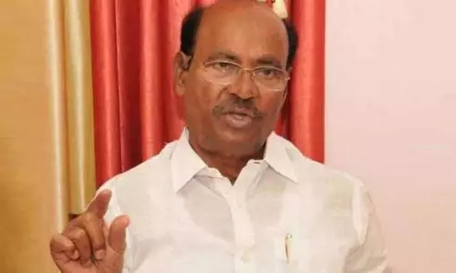 பெரியார் பல்கலை. முறைகேடு புகாரில் சிக்கியவர்களை பணியிடை நீக்கம் செய்ய வேண்டும் : ராமதாஸ் வலியுறுத்தல் பெரியார் பல்கலை. முறைகேடு புகாரில் சிக்கியவர்களை பணியிடை நீக்கம் செய்ய வேண்டும் : ராமதாஸ் வலியுறுத்தல்