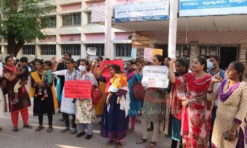 செவிலியர்கள் ஆர்ப்பாட்டம் செவிலியர்கள் ஆர்ப்பாட்டம்