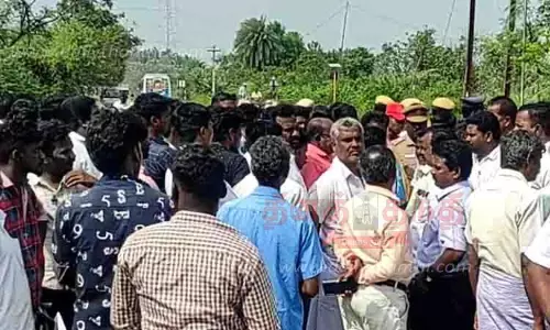 விடுதலை சிறுத்தைகள் கட்சியினர் மறியல் விடுதலை சிறுத்தைகள் கட்சியினர் மறியல்