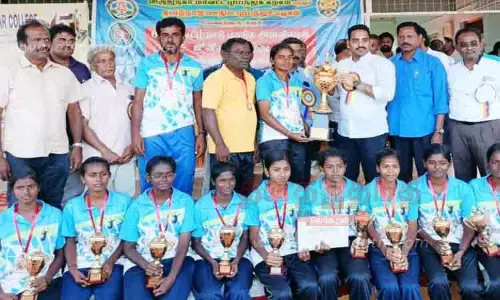 மாநில அளவிலான பூப்பந்து போட்டி