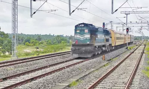 கோவில்பட்டி-கடம்பூர் இடையே அதிவேக ரெயில் சோதனை ஓட்டம் இன்று நடக்கிறது கோவில்பட்டி-கடம்பூர் இடையே அதிவேக ரெயில் சோதனை ஓட்டம் இன்று நடக்கிறது