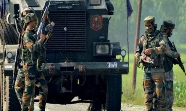 காஷ்மீரில் ராணுவ வாகனம் கவிழ்ந்து விபத்து: 3 வீரர்கள் உயிரிழப்பு