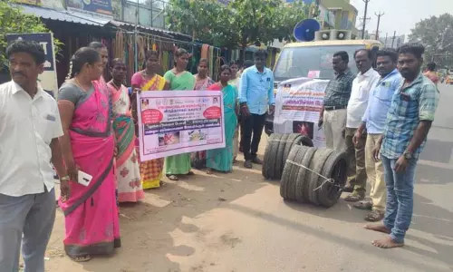 விருத்தாசலம், பரங்கிப்பேட்டையில்புகையில்லா போகி பண்டிகை கொண்டாட பொதுமக்களிடம் விழிப்புணர்வு