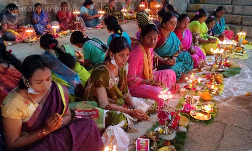 கூடாரவல்லி உற்சவத்தையொட்டிபெண்கள் திருவிளக்கு பூஜை