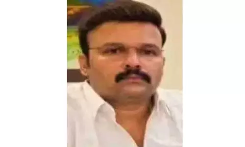 சான்ட்ரோ ரவி பற்றி திடுக்கிடும் தகவல்கள்; அரசியல்வாதிகள், அரசு அதிகாரிகளுக்கு பெண்களை சப்ளை செய்தது அம்பலம் சான்ட்ரோ ரவி பற்றி திடுக்கிடும் தகவல்கள்; அரசியல்வாதிகள், அரசு அதிகாரிகளுக்கு பெண்களை சப்ளை செய்தது அம்பலம்