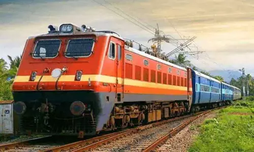 பொங்கல் பண்டிகையை முன்னிட்டு தாம்பரம்-நெல்லைக்கு மற்றொரு சிறப்பு ரெயில்- தெற்கு ரெயில்வே பொங்கல் பண்டிகையை முன்னிட்டு தாம்பரம்-நெல்லைக்கு மற்றொரு சிறப்பு ரெயில்- தெற்கு ரெயில்வே