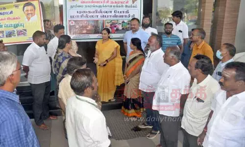 பொதுமக்கள் குப்பைகளை தீ வைத்து எரிக்கக்கூடாது