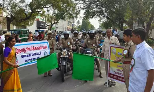 ஹெல்மெட் விழிப்புணர்வு பேரணி ஹெல்மெட் விழிப்புணர்வு பேரணி