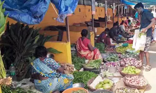 பொங்கல் பொருட்கள் விற்பனை அமோகம்