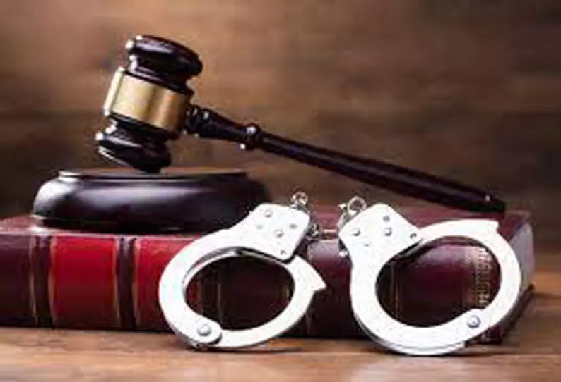 நிறுவனத்தின் இயக்குனர்கள் மீது வழக்குப்பதிவு