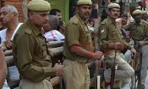 அதிக மக்கள் கூடும் இடங்களில் பலத்த பாதுகாப்பு