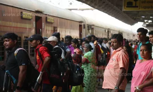 பொங்கல் பண்டிகையை கொண்டாட வெளியூர்களில் இருந்து சொந்த ஊருக்கு திரும்பிய மக்கள்