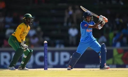 பெண்கள் ஜூனியர் உலகக் கோப்பை கிரிக்கெட்: இந்திய அணி அபார வெற்றி பெண்கள் ஜூனியர் உலகக் கோப்பை கிரிக்கெட்: இந்திய அணி அபார வெற்றி