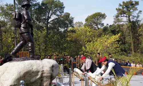 உத்தரகாண்டில் போர் நினைவுச்சின்னத்தை திறந்து வைத்தார் ராஜ்நாத் சிங்