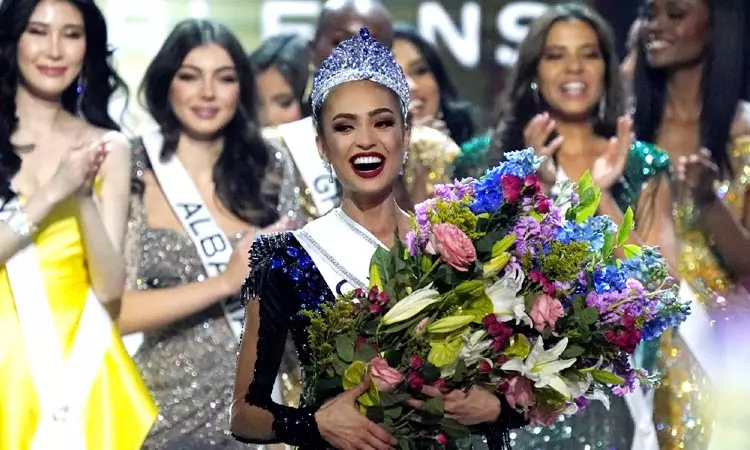 71வது பிரபஞ்ச அழகி பட்டத்தை கைப்பற்றினார் அமெரிக்காவின் ஆர்போனி கேப்ரியல்...! 71வது பிரபஞ்ச அழகி பட்டத்தை கைப்பற்றினார் அமெரிக்காவின் ஆர்போனி கேப்ரியல்...!