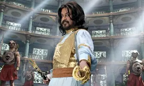 சரித்திர கதையில் ரஜினி