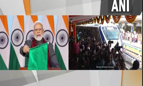 செகந்திராபாத்-விசாகப்பட்டினம் இடையே வந்தே பாரத் ரெயில் சேவையை தொடங்கி வைத்தார் பிரதமர் மோடி செகந்திராபாத்-விசாகப்பட்டினம் இடையே வந்தே பாரத் ரெயில் சேவையை தொடங்கி வைத்தார் பிரதமர் மோடி