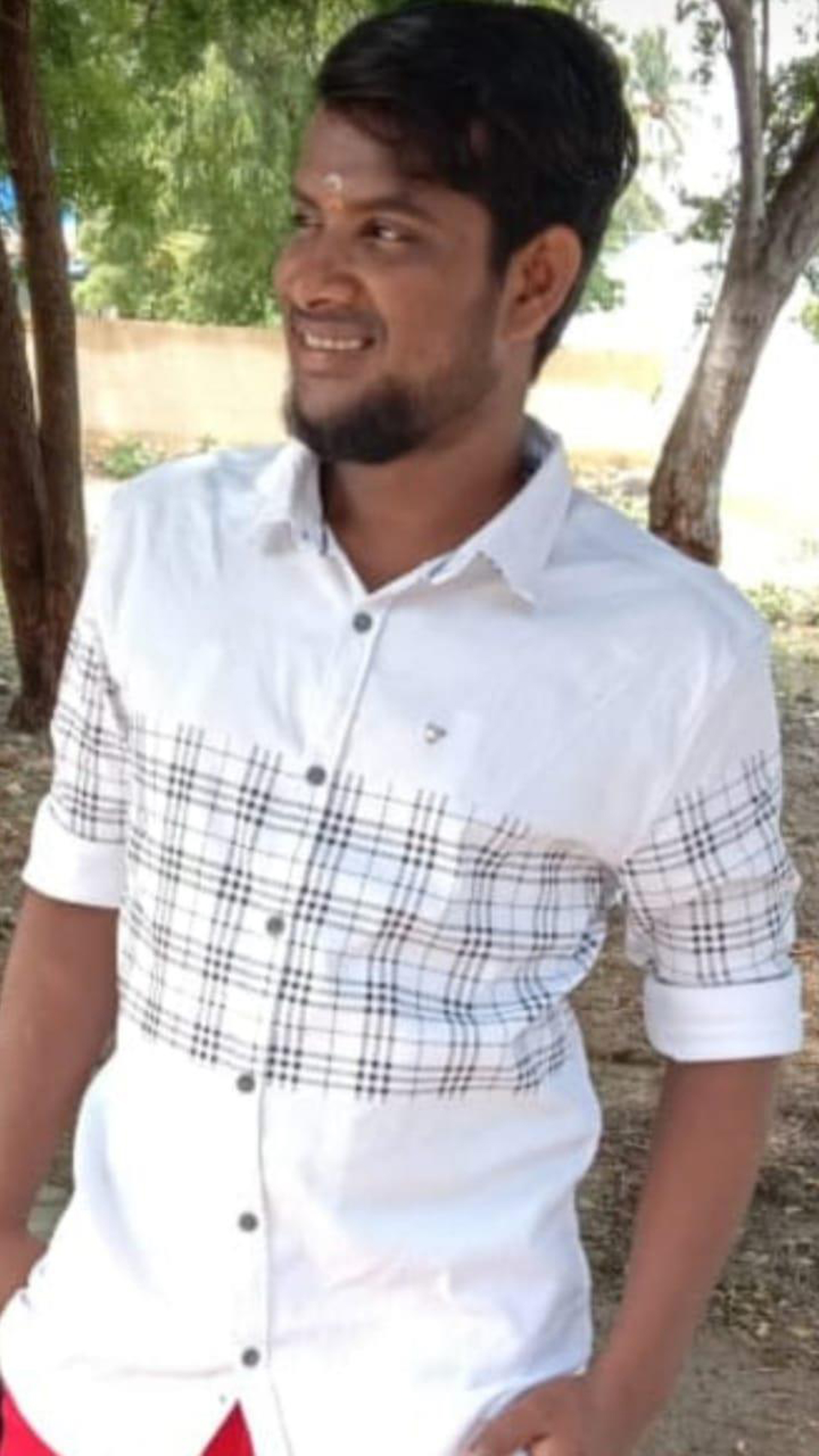 On a motorcycle Load auto collision: Lawyer dies | மோட்டார் சைக்கிள்