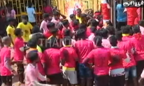 திருச்சி, சூரியூர் ஜல்லிக்கட்டில் காளை முட்டியதில் பார்வையாளர் உயிரிழப்பு