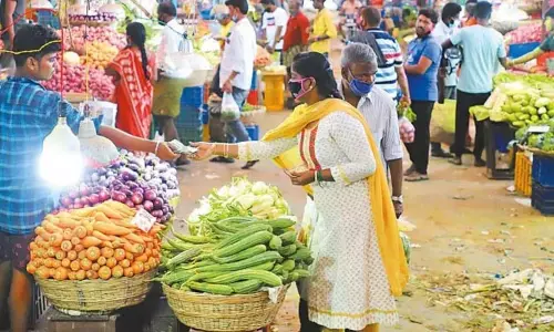 கோயம்பேடு காய்கறி சந்தைக்கு இன்று விடுமுறை...!