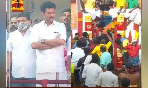 அமைச்சர்கள் அன்பில் மகேஷ், பழனிவேல் தியாகராஜன்... ... லைவ் அப்டேட்ஸ்: உலகப் புகழ்பெற்ற அலங்காநல்லூர் ஜல்லிக்கட்டு ..!