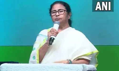 ஜோஷிமத் விவகாரத்தில் முன்கூட்டியே நடவடிக்கை எடுக்காதது ஏன்? - மத்திய அரசுக்கு மம்தா பானர்ஜி கேள்வி