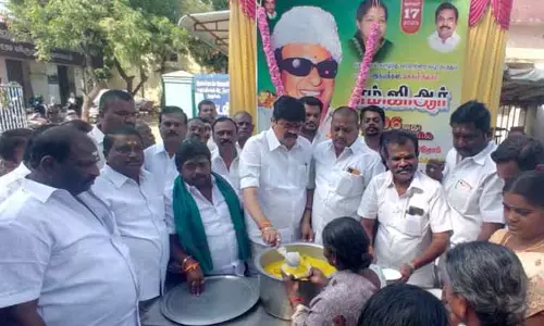 எம்.ஜி.ஆர். பிறந்த நாள் விழா கொண்டாட்டம்