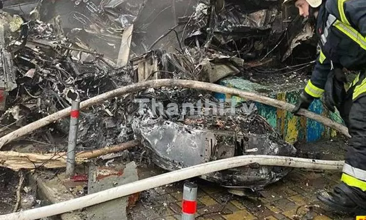 உக்ரைனில் ஹெலிகாப்டர் விபத்து - உள்துறை மந்திரி உட்பட 16 பேர் பலி உக்ரைனில் ஹெலிகாப்டர் விபத்து - உள்துறை மந்திரி உட்பட 16 பேர் பலி