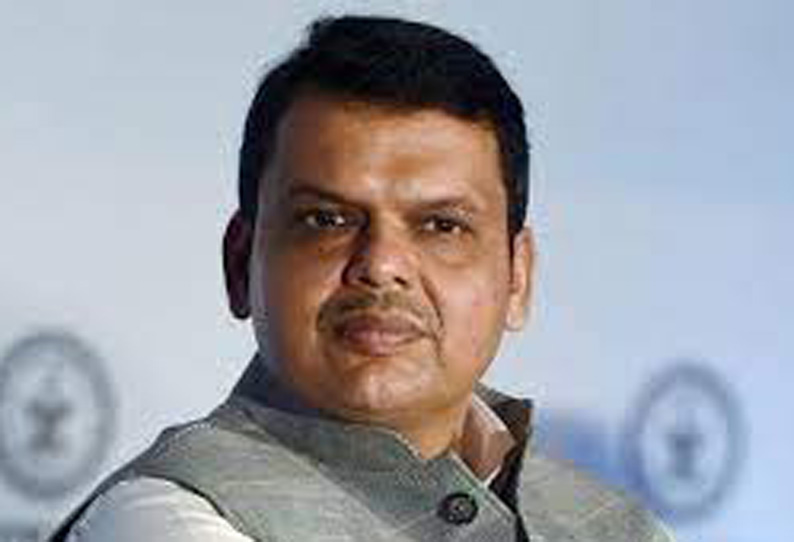 ஆதித்ய தாக்கரேக்கு பட்னாவிஸ் பதிலடி ஆதித்ய தாக்கரேக்கு பட்னாவிஸ் பதிலடி