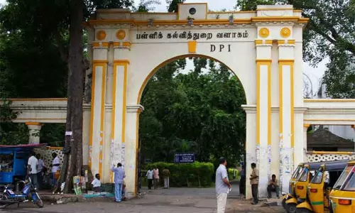 தமிழகத்தில் 912 தற்காலிக ஆசிரியர்களுக்கு மேலும் 3 மாதம் பணி நீட்டிப்பு