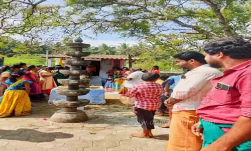 மெட்டுவாவி  அங்காளம்மன் கோவிலில் பூப்பறிக்கும் விழா