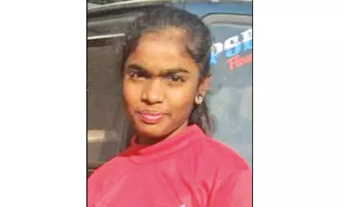 மாமல்லபுரத்தில் ராட்சத அலையில் சிக்கி 9-ம் வகுப்பு மாணவி சாவு