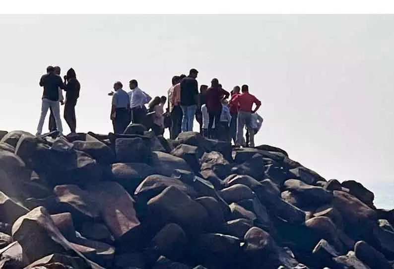 மாயமான வழக்கில் திடீர் திருப்பம்: எம்.பி.பி.எஸ். மாணவியை கொலை செய்ததாக உயிர்காக்கும் வீரர் வாக்குமூலம்