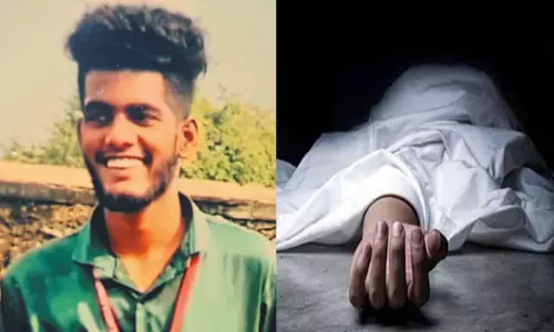 குன்றத்தூர் அருகே பெற்றோர் சண்டை போட்டதால் கல்லூரி மாணவர் கத்தியால் குத்தி தற்கொலை