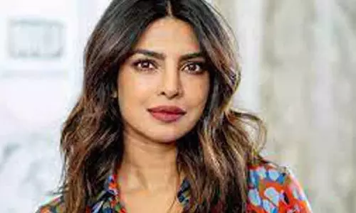 முன்னாள் செயலாளர் மீதான நடிகை பிரியங்கா சோப்ராவின் வழக்கு ரத்து முன்னாள் செயலாளர் மீதான நடிகை பிரியங்கா சோப்ராவின் வழக்கு ரத்து