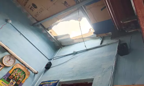 நகை பட்டறையில் மேற்கூரையை உடைத்து திருட்டு