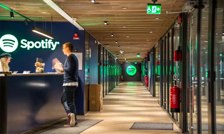 தொடரும் பெருநிறுவனங்களின் ஆட்குறைப்பு; 6 சதவீத ஊழியர்களை பணி நீக்கம் செய்யும் ஸ்பாடிபை தொடரும் பெருநிறுவனங்களின் ஆட்குறைப்பு; 6 சதவீத ஊழியர்களை பணி நீக்கம் செய்யும் ஸ்பாடிபை