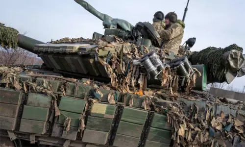 உக்ரைன் போரில் இங்கிலாந்தை சேர்ந்த தன்னார்வ உதவி ஊழியர்கள் 2 பேர் பலி உக்ரைன் போரில் இங்கிலாந்தை சேர்ந்த தன்னார்வ உதவி ஊழியர்கள் 2 பேர் பலி