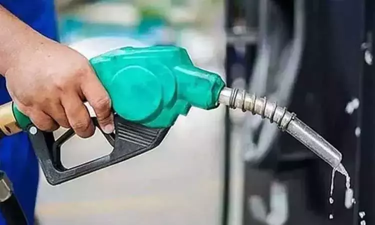சென்னையில் இன்றைய பெட்ரோல், டீசல் விலை நிலவரம் சென்னையில் இன்றைய பெட்ரோல், டீசல் விலை நிலவரம்