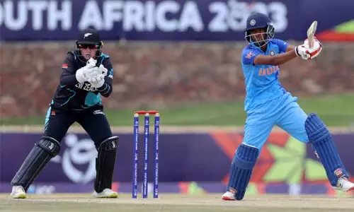 ஜூனியர் மகளிர் உலகக் கோப்பை கிரிக்கெட்: இறுதிப்போட்டிக்கு தகுதி பெற்றது இந்திய அணி