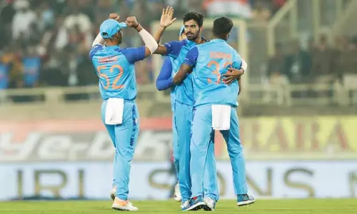 கான்வே, டேரில் மிட்சேல் அரைசதம்: இந்தியாவுக்கு 177 ரன்கள் இலக்கு நிர்ணயித்தது நியூசிலாந்து கான்வே, டேரில் மிட்சேல் அரைசதம்: இந்தியாவுக்கு 177 ரன்கள் இலக்கு நிர்ணயித்தது நியூசிலாந்து