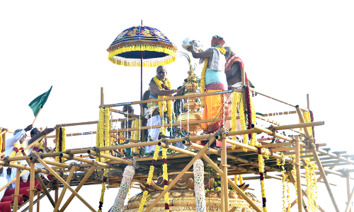 பழனி முருகன் கோவிலில் கோலாகலமாக நடந்த கும்பாபிஷேகம்