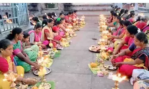 பெரம்பலூர் பிரம்மபுரீசுவரர் கோவிலில் திருவிளக்கு பூஜை பெரம்பலூர் பிரம்மபுரீசுவரர் கோவிலில் திருவிளக்கு பூஜை