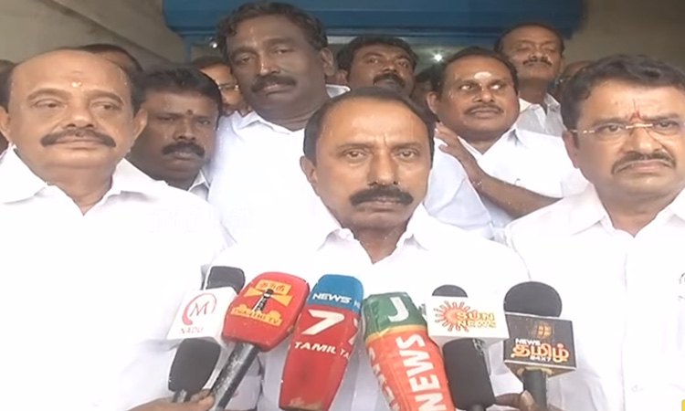 ஈரோடு கிழக்கு தொகுதி இடைத்தேர்தலில் அதிமுகவின் நிலைப்பாடு இதுவே... - முன்னாள் அமைச்சர் செங்கோட்டையன் பேட்டி