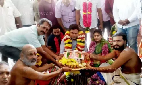 வாரிசு திரைப்பட இயக்குனர் சாமி தரிசனம்