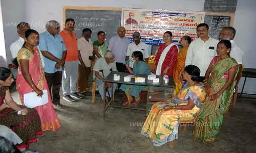 இலவச கண் சிகிச்சை முகாம்